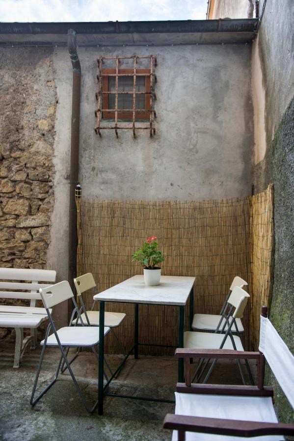 شقة Borgo Antico - Torre Pugliola ليريسي المظهر الخارجي الصورة